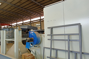 印度尼西亞石膏粉生產(chǎn)線制作完畢，驗收合格，收到客戶發(fā)貨通知我們就可以定柜發(fā)貨了。